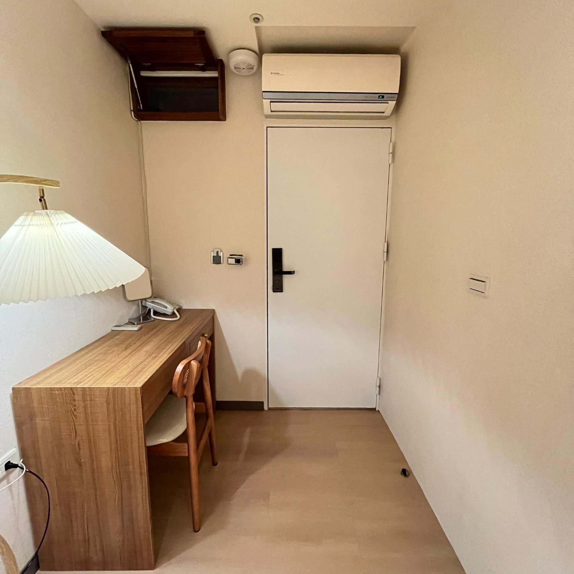 Cat Tail Pocket Inn Taipei Bagian luar foto