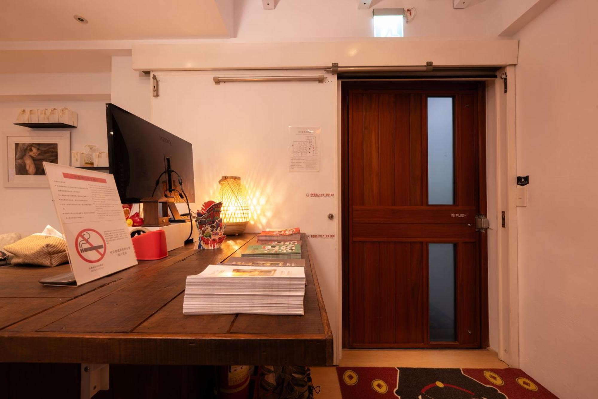 Cat Tail Pocket Inn Taipei Bagian luar foto