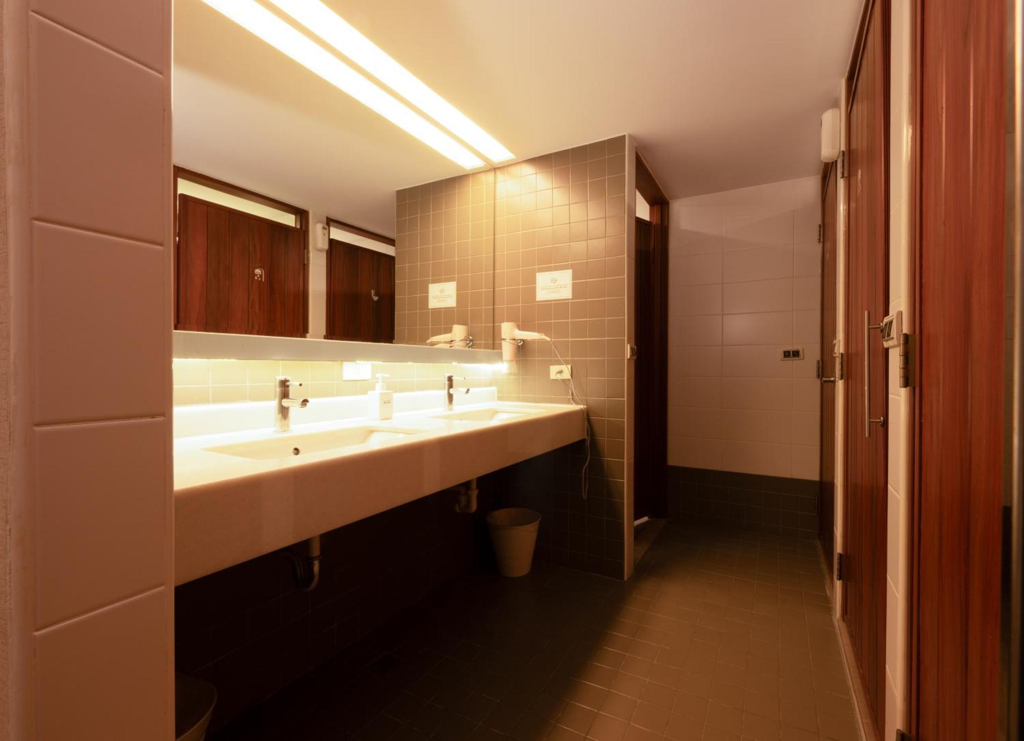 Cat Tail Pocket Inn Taipei Bagian luar foto